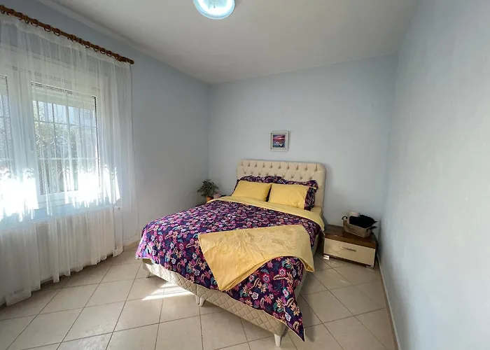 Appartamento Elia Karianí